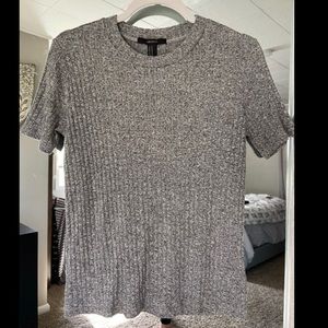Cute gray top from forever 21. Size medium.